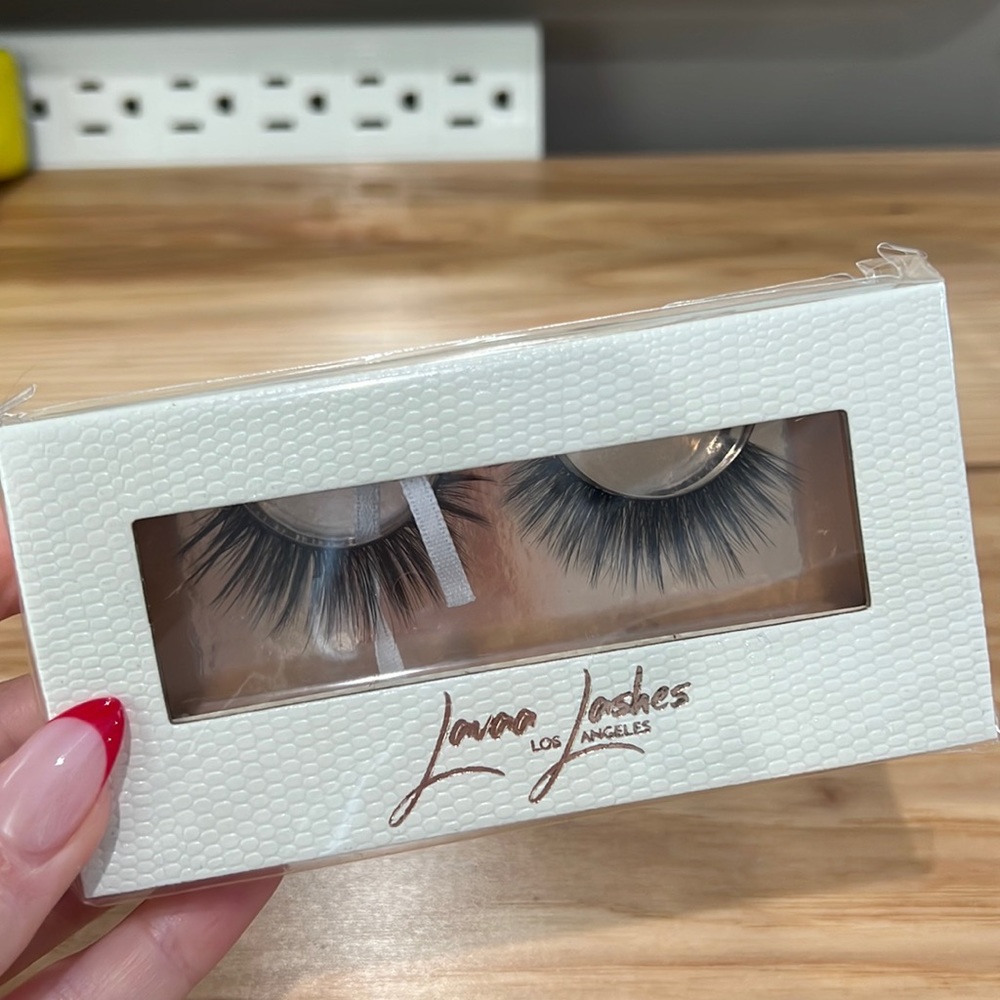 Lashes
